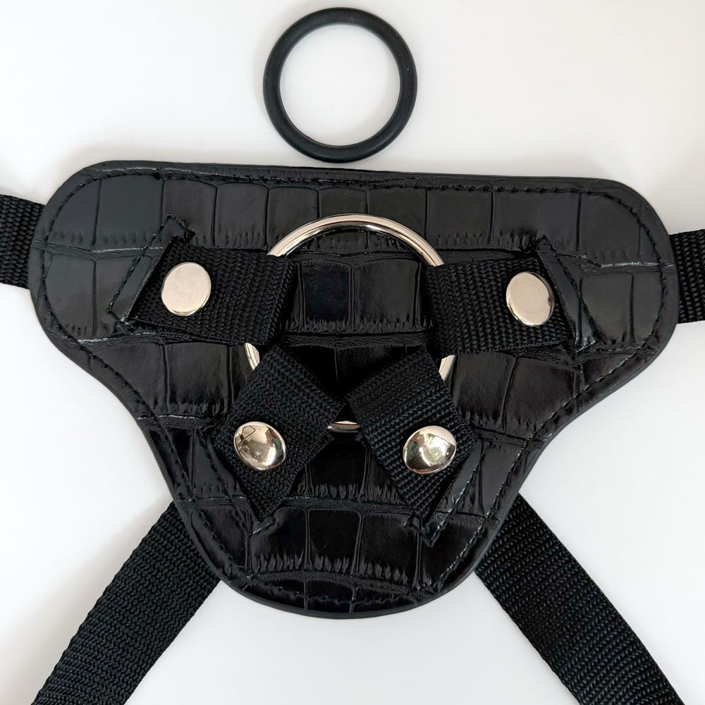 Nexus fun and love harness front, with both included o rings pictured