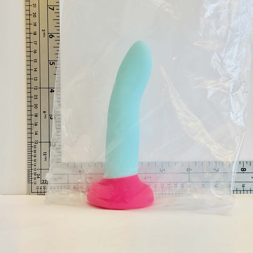5.5" Aqua Blossom Silicone Dildo | Vault Sample