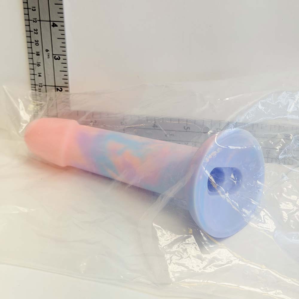 Bubblegum Swirl | Realistic Silicone Dildo | Vault Sample