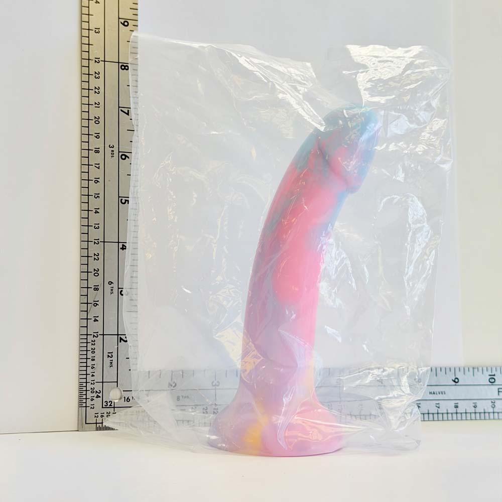 7.2" Bubblegum Silicone Dildo | Vault Sample
