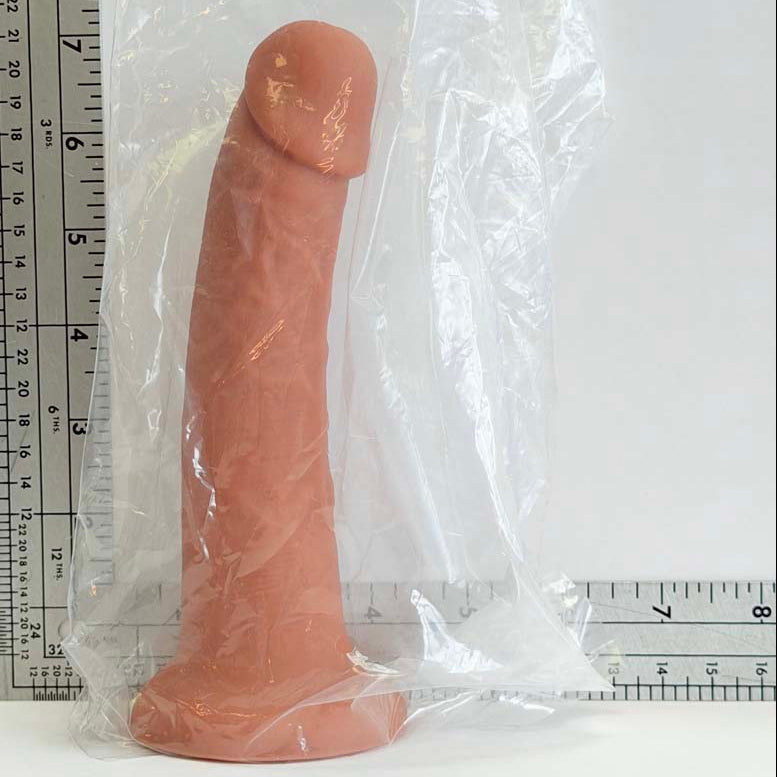 Caramel Classic, 7 inch realistic silicone Vault sample