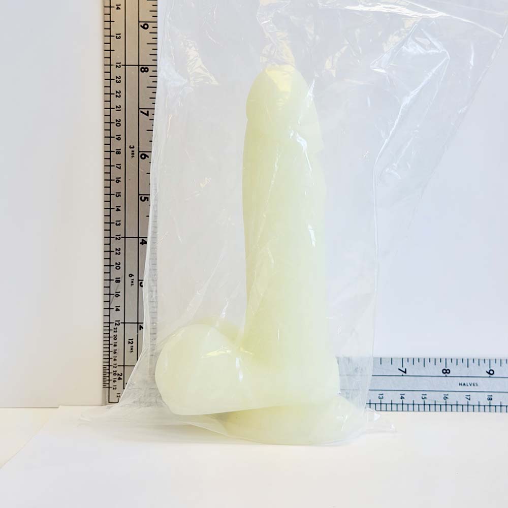 8" Moonglow Classic Silicone Dildo | Vault Sample