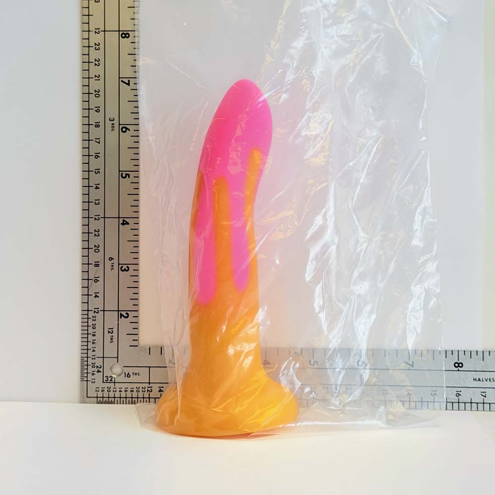 7" Rose Ripple Silicone Dildo | Vault Sample