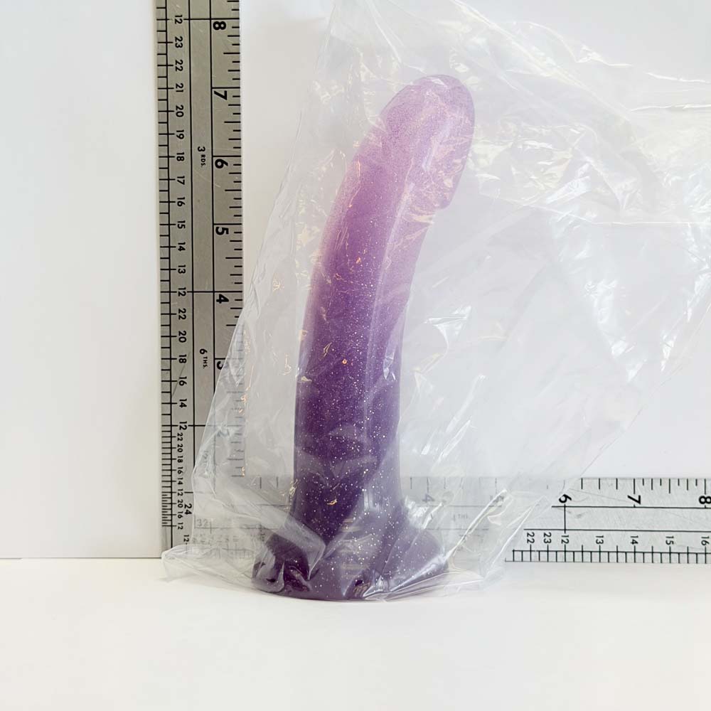 Violet Sparkle, 7 inch silicone Vault sample